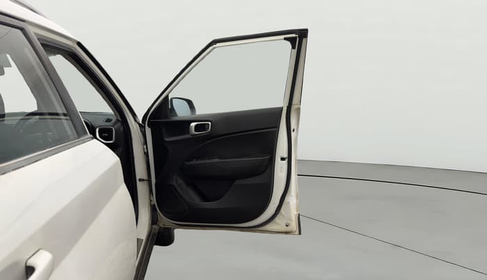 2019 Hyundai VENUE S 1.2, Petrol, Manual, 26,194 km, RHS Front Door
