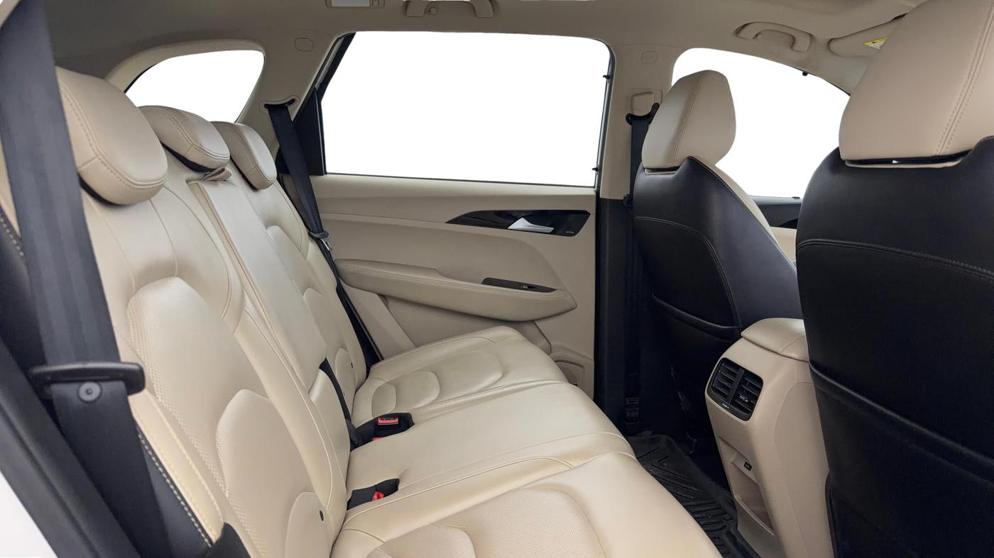2021 MG HECTOR SHARP 1.5 PETROL CVT, Petrol, Automatic, 44,428 km, Right Side Rear Door Cabin