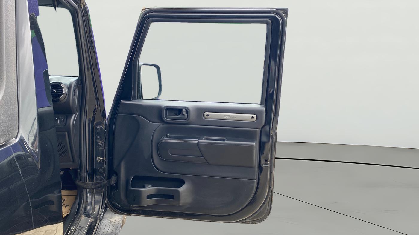 2021 Mahindra Thar LX PETROL HT 4WD AT, Petrol, Automatic, 42,277 km, RHS Front Door