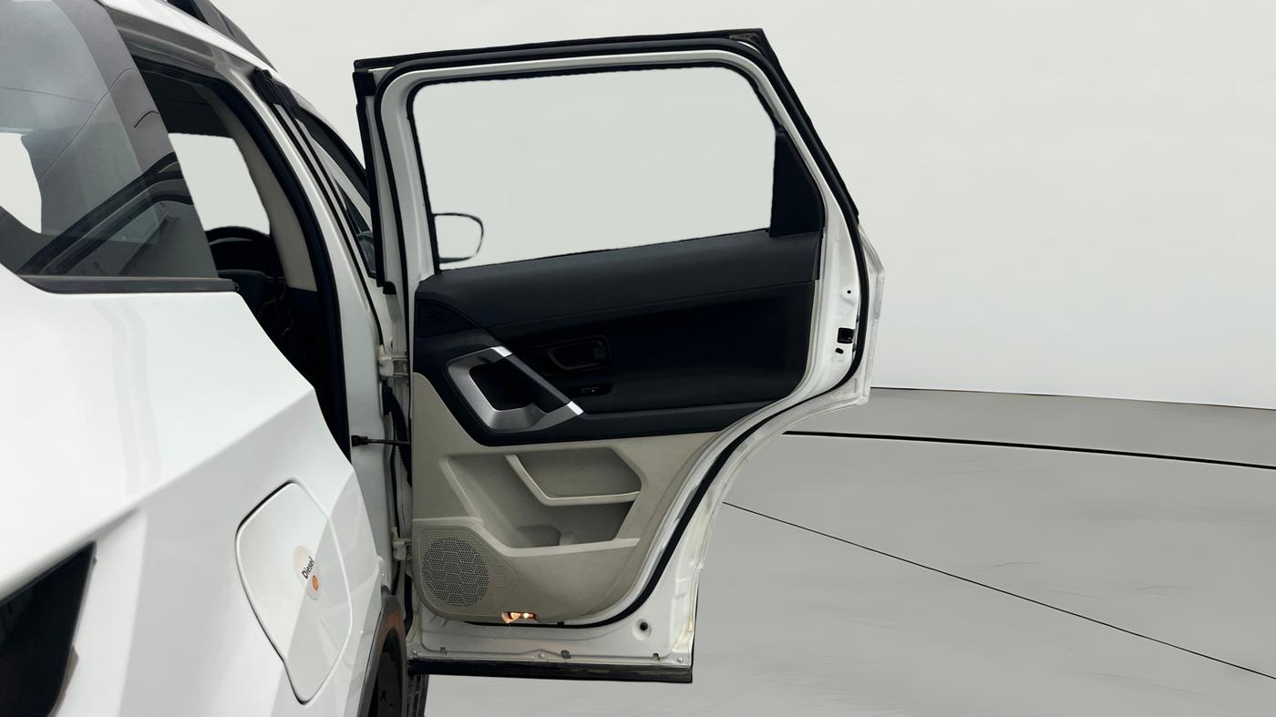 2021 Tata Safari XMA, Diesel, Automatic, 86,887 km, RHS Rear Door