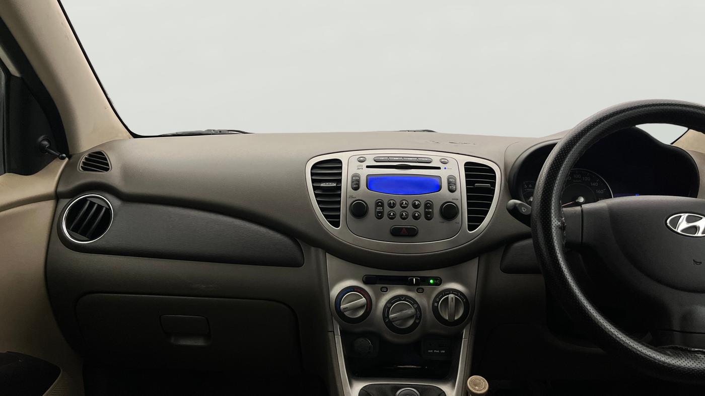 2014 Hyundai i10 SPORTZ 1.1, Petrol, Manual, 68,172 km, Air Conditioner