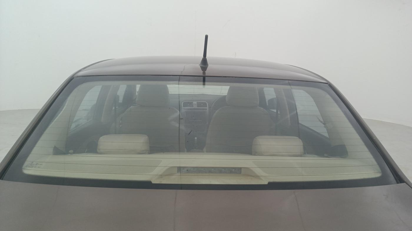 2017 Volkswagen Ameo HIGHLINE PLUS 1.5L AT 16 ALLOY, Diesel, Automatic, 91,961 km, Rear Windshield