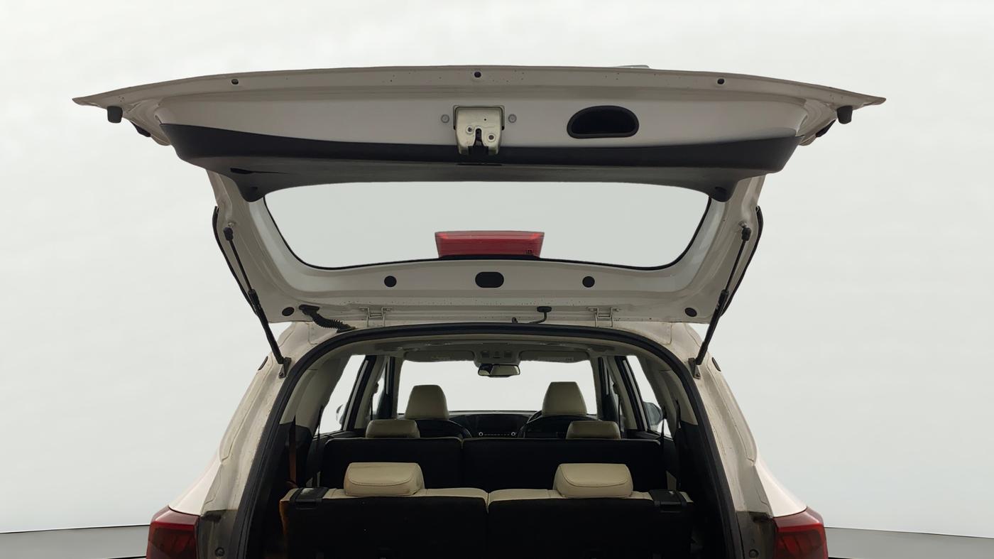 2023 KIA CARENS LUXURY PLUS 1.5 IMT PETROL, Petrol, Manual, 26,794 km, Boot Door Open