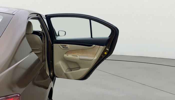 2016 Maruti Ciaz VXI+, Petrol, Manual, 1,34,667 km, RHS Rear Door