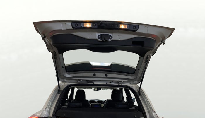 2023 Nissan MAGNITE XV MT, Petrol, Manual, 29,269 km, Boot Door Open