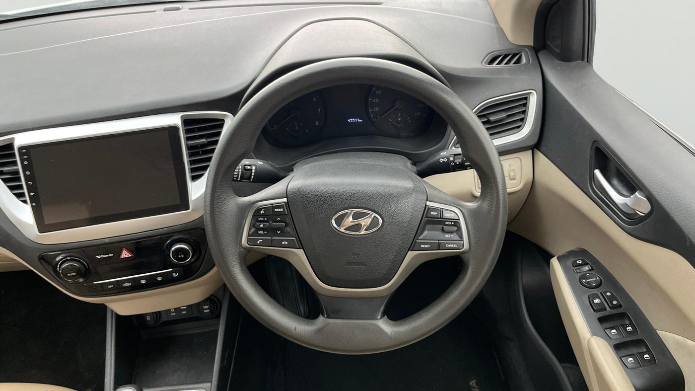 2018 Hyundai Verna 1.6 VTVT SX, Petrol, Manual, 47,710 km, Steering Wheel Close Up