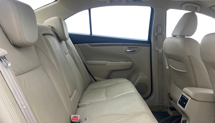 2019 Maruti Ciaz ALPHA  AT 1.5 SHVS PETROL, Petrol, Automatic, 55,677 km, Right Side Rear Door Cabin