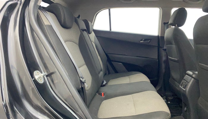 2016 Hyundai Creta SX PLUS 1.6 PETROL, Petrol, Manual, 84,837 km, Right Side Rear Door Cabin