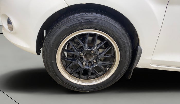 2013 Ford Fiesta STYLE DIESEL, Diesel, Manual, 1,23,128 km, Left Front Wheel