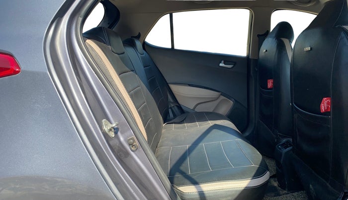 2017 Hyundai Grand i10 SPORTZ 1.2 KAPPA VTVT, Petrol, Manual, 69,687 km, Right Side Rear Door Cabin