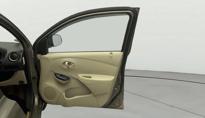 2016 Datsun Go T, Petrol, Manual, 41,128 km, RHS Front Door