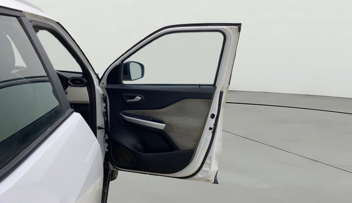 2021 Nissan MAGNITE XV MT, CNG, Manual, 65,910 km, RHS Front Door