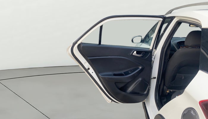 2015 Hyundai i20 Active 1.2 S, Petrol, Manual, 1,01,144 km, LHS Rear Door