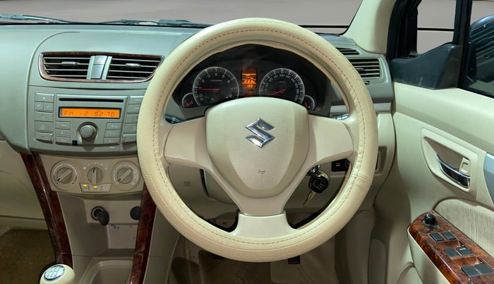 2012 Maruti Ertiga VXI, CNG, Manual, 1,21,801 km, Steering Wheel Close Up