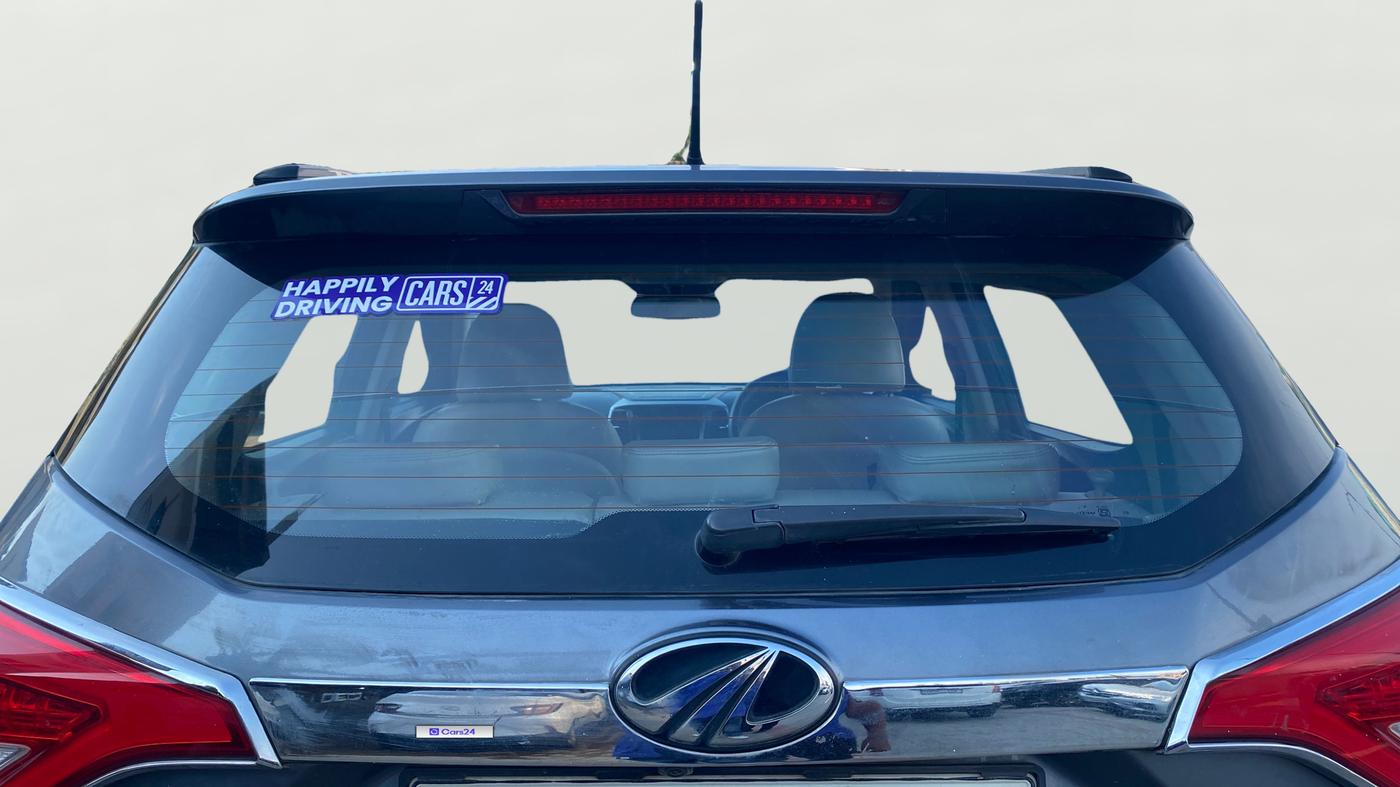 2021 Mahindra XUV300 W8 (O) 1.2 PETROL, Petrol, Manual, 47,115 km, Rear Windshield