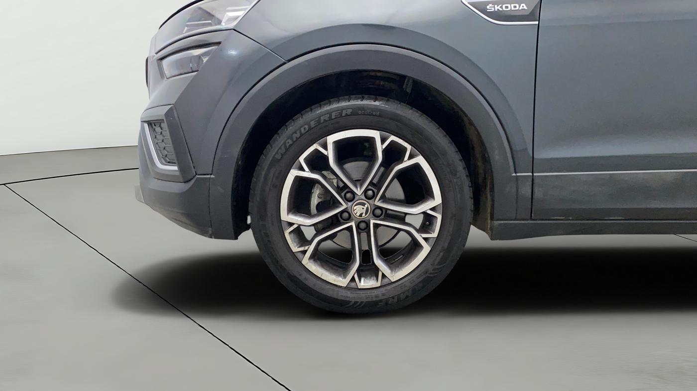 2023 Skoda KUSHAQ STYLE 1.0L TSI MT, Petrol, Manual, 15,595 km, Left Front Wheel
