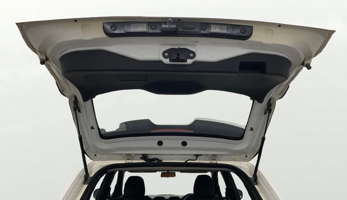 2021 Nissan MAGNITE XV TURBO CVT, Petrol, Automatic, 42,659 km, Boot Door Open