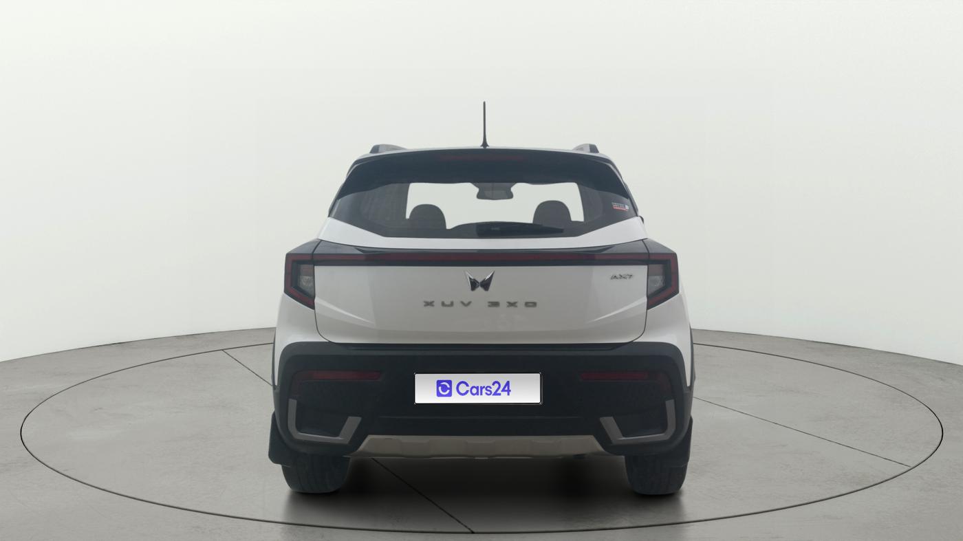 2024 Mahindra XUV 3XO AX7 1.5 Turbo Diesel Autoshift Plus, Diesel, Automatic, 22,805 km, Back/Rear