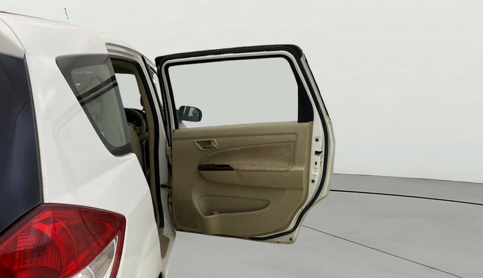 2015 Maruti Ertiga VXI CNG, CNG, Manual, 72,278 km, RHS Rear Door