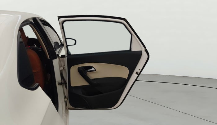 2017 Skoda Rapid AMBITION 1.6 MPI MT, Petrol, Manual, 42,422 km, RHS Rear Door