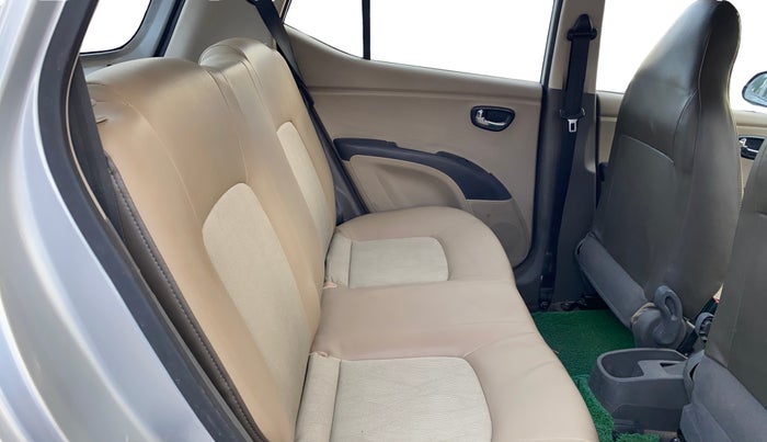 2013 Hyundai i10 MAGNA 1.1, Petrol, Manual, 33,601 km, Right Side Rear Door Cabin