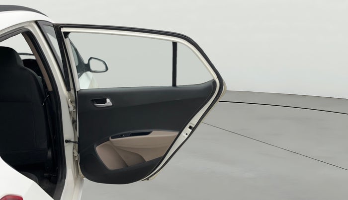 2016 Hyundai Grand i10 Sports plus 1.2, Petrol, Manual, 69,094 km, RHS Rear Door