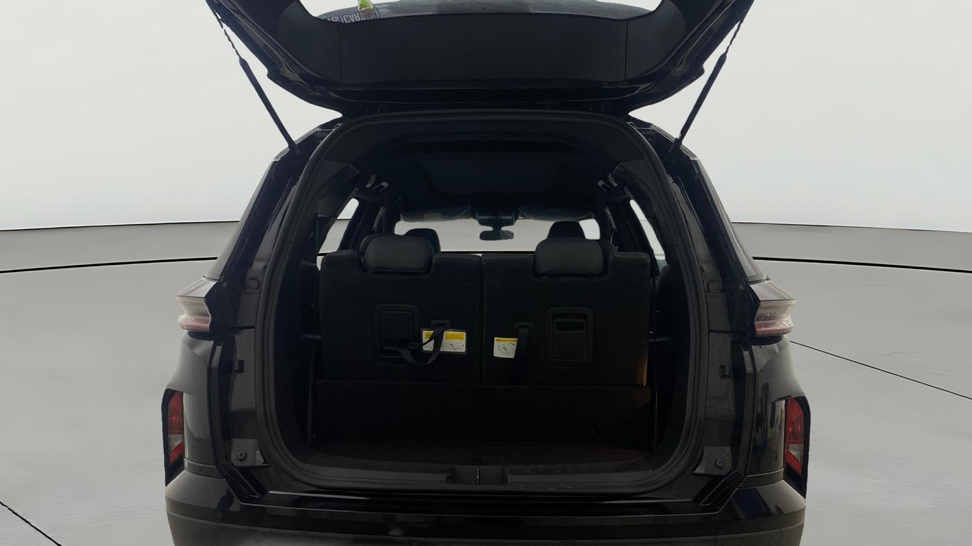 2023 Tata Safari ADVENTURE PLUS DARK EDITION, Diesel, Manual, 17,924 km, Boot Open Zoomed View
