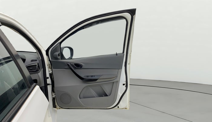 2022 Tata TIGOR XZ CNG, CNG, Manual, 29,753 km, RHS Front Door
