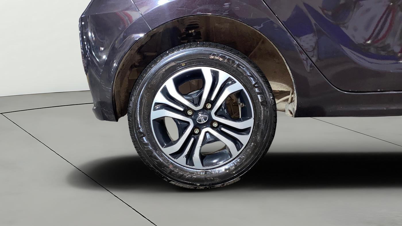 2023 Tata Tiago XT PETROL, Petrol, Manual, 5,974 km, Right Rear Wheel