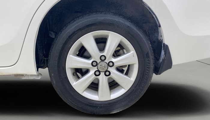 2015 Toyota Corolla Altis G PETROL, Petrol, Manual, 40,659 km, Left Rear Wheel