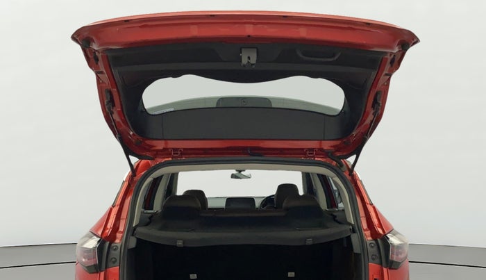 2020 Tata Harrier XZA 2.0L, Diesel, Automatic, 96,405 km, Boot Door Open