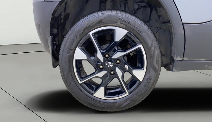 2021 Tata PUNCH CREATIVE AMT 1.2 RTN DUAL TONE, Petrol, Automatic, 43,489 km, Right Rear Wheel