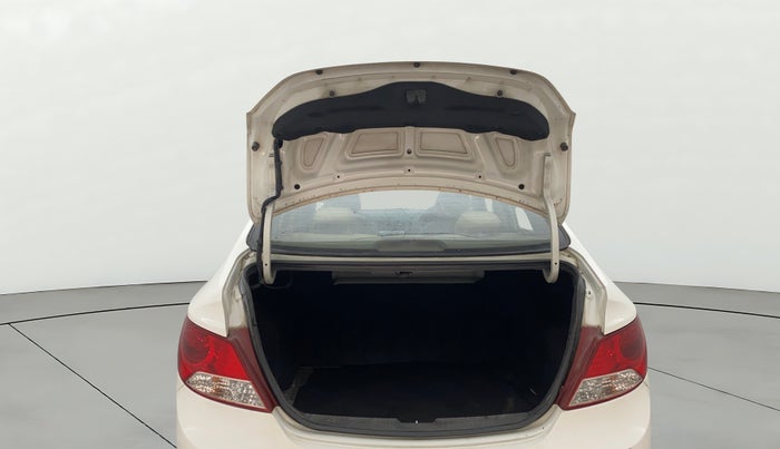 2013 Hyundai Verna FLUIDIC 1.6 CRDI SX, Diesel, Manual, 1,36,029 km, Boot Door Open