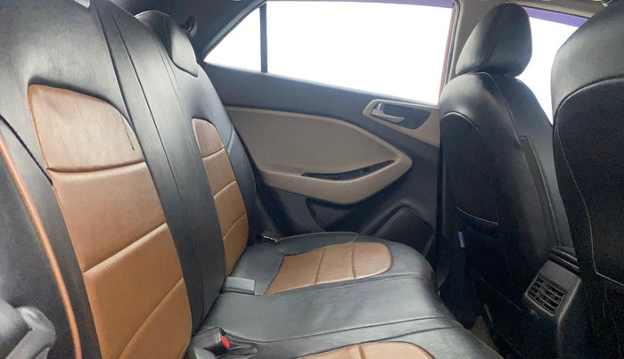 2020 Hyundai Elite i20 SPORTZ PLUS 1.2, Petrol, Manual, 63,436 km, Right Side Rear Door Cabin