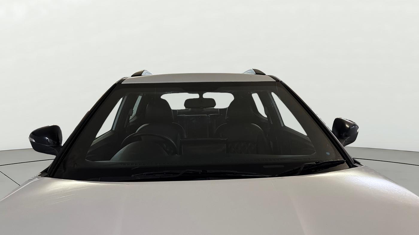 2025 Mahindra XUV 3XO MX3 Pro 1.2 L TCMPFi, Petrol, Manual, 5,280 km, Front Windshield