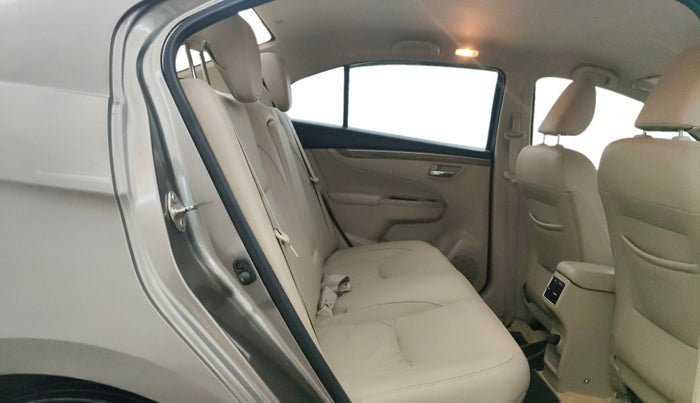 2021 Maruti Ciaz ALPHA 1.5 SHVS PETROL, Petrol, Manual, 61,614 km, Right Side Rear Door Cabin