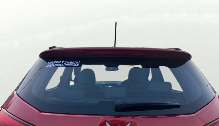 2024 Mahindra XUV300 W8 (O) 1.2 PETROL AMT, Petrol, Automatic, 20,797 km, Rear Windshield