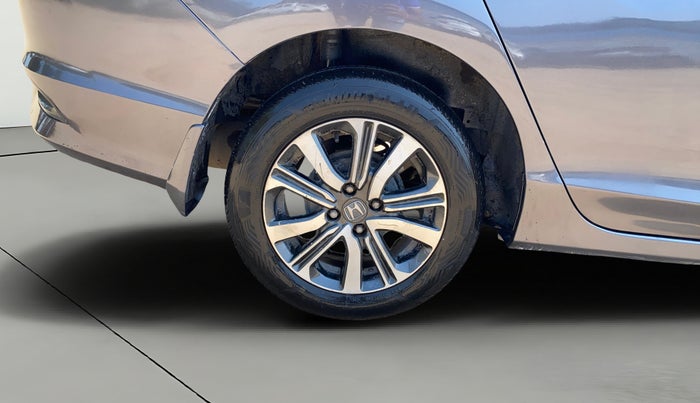 2018 Honda City 1.5L I-VTEC V MT, CNG, Manual, 1,10,205 km, Right Rear Wheel