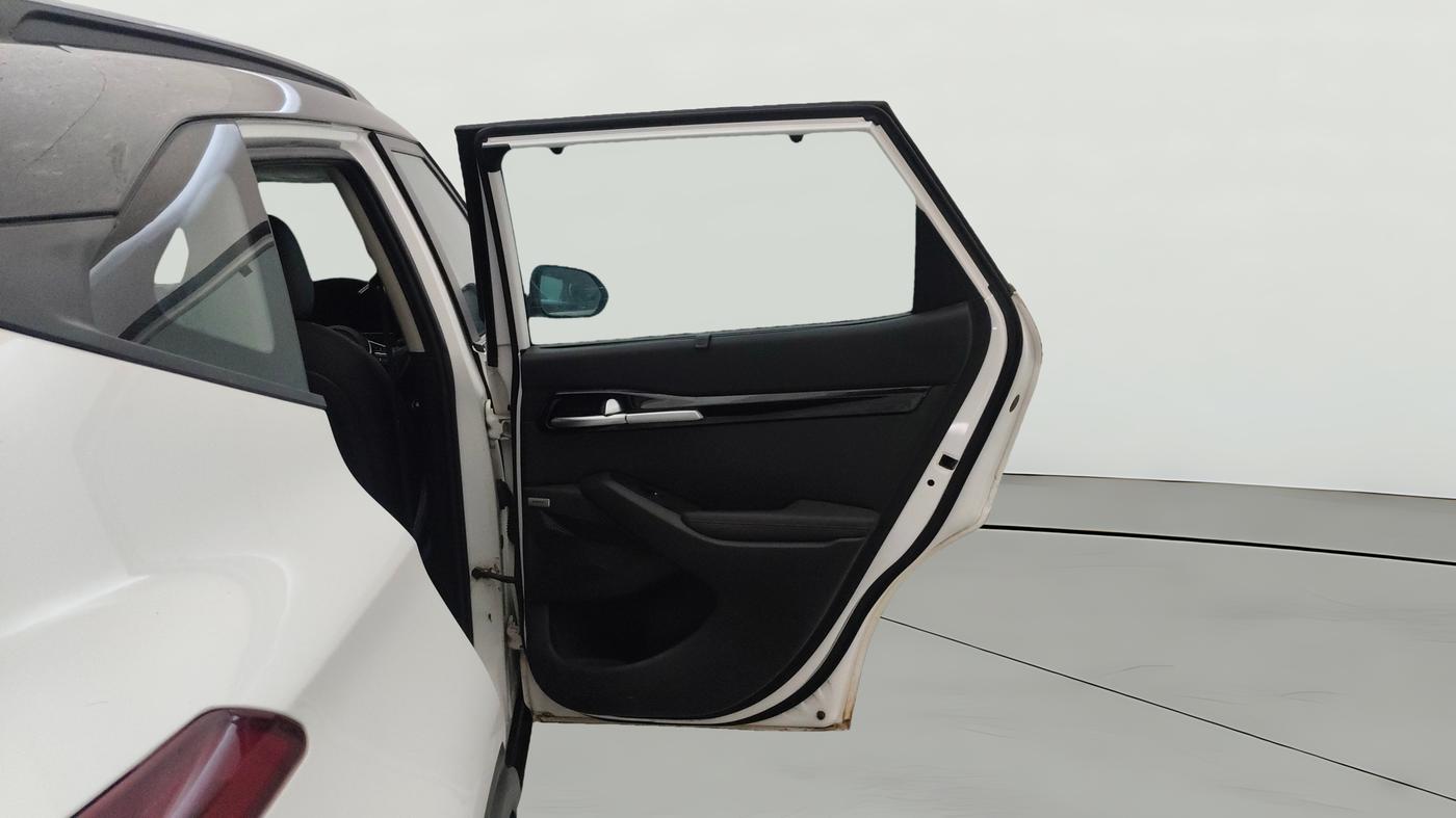 2021 KIA SELTOS GTX PLUS 1.5 DIESEL AT DUAL TONE, Diesel, Automatic, 1,18,560 km, RHS Rear Door