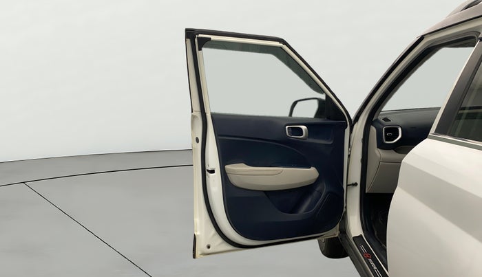 2019 Hyundai VENUE SX 1.0 TURBO DUAL TONE, Petrol, Manual, 68,374 km, LHS Front Door