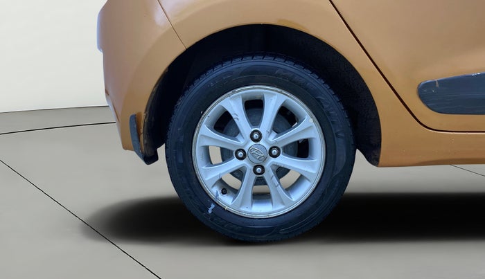 2015 Hyundai Grand i10 ASTA AT 1.2 KAPPA VTVT, Petrol, Automatic, 52,112 km, Right Rear Wheel