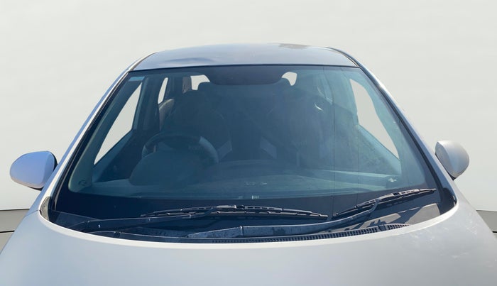 2015 Hyundai Xcent S 1.2, Petrol, Manual, 1,10,521 km, Front Windshield