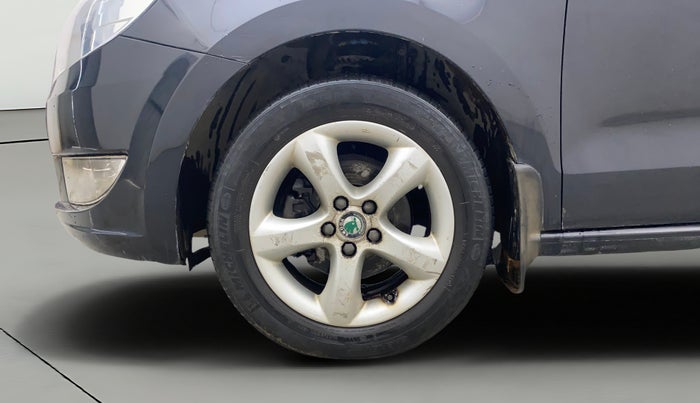 2013 Skoda Rapid ELEGANCE 1.6 TDI CR MT, Diesel, Manual, 85,878 km, Left Front Wheel