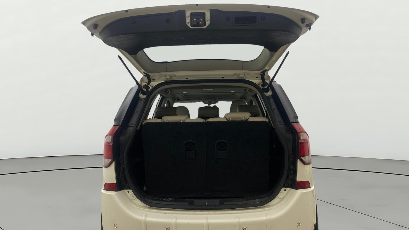 2021 Mahindra XUV500 W9 AT, Diesel, Automatic, 66,102 km, Boot Door Open