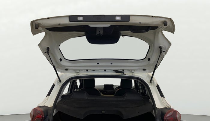 2022 Tata PUNCH ADVENTURE AMT, Petrol, Automatic, 30,374 km, Boot Door Open