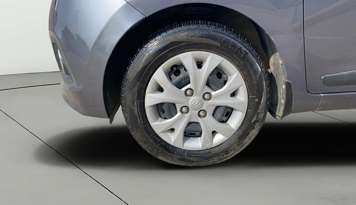 2015 Hyundai Grand i10 SPORTZ 1.2 KAPPA VTVT, Petrol, Manual, 44,161 km, Left Front Wheel