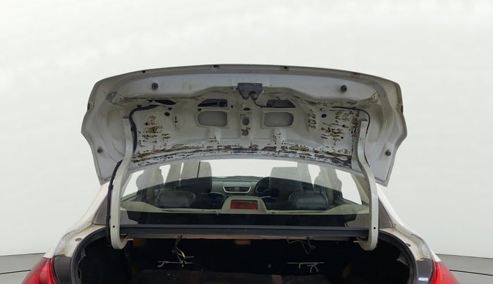 2015 Maruti Swift Dzire VXI, CNG, Manual, 91,388 km, Boot Door Open