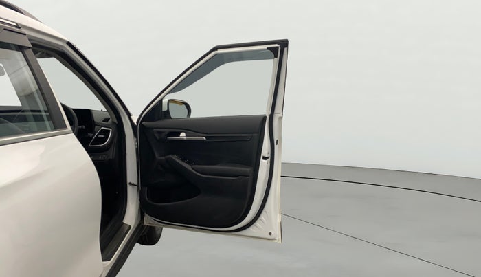 2022 KIA SELTOS HTK PLUS 1.5, Petrol, Manual, 25,876 km, RHS Front Door