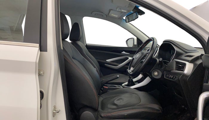 2020 MG HECTOR SUPER 1.5 PETROL, Petrol, Manual, 39,412 km, Right Side Front Door Cabin