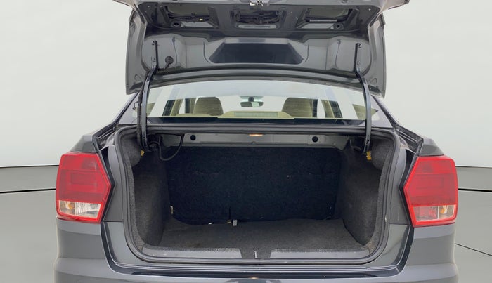 2017 Volkswagen Ameo HIGHLINE1.2L, Petrol, Manual, 1,30,371 km, Boot Open Zoomed View